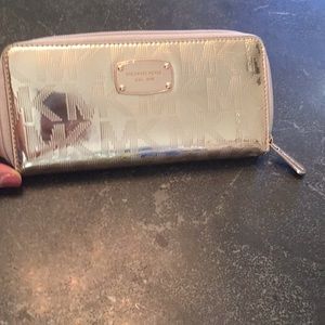 GUC Michael Kors Metallic Rose Gold wallet
